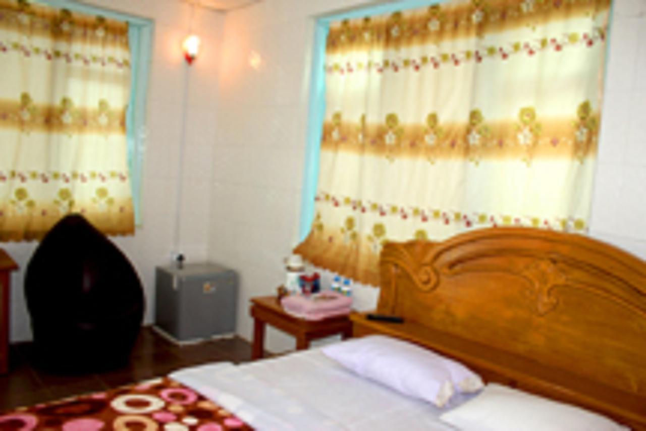Ever Green Hotel Hsipaw Exteriör bild